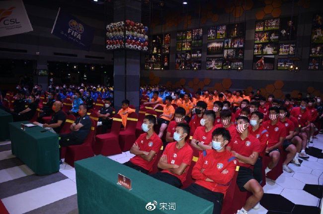 这也是为什么，很多华人帮派都远赴日本或者更远的北美发展，究其原因，还是这里实在没什么发展空间。